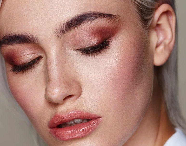 Wedding Makeup Tips for Green Eyes: Gorgeous Ideas and Tutorials